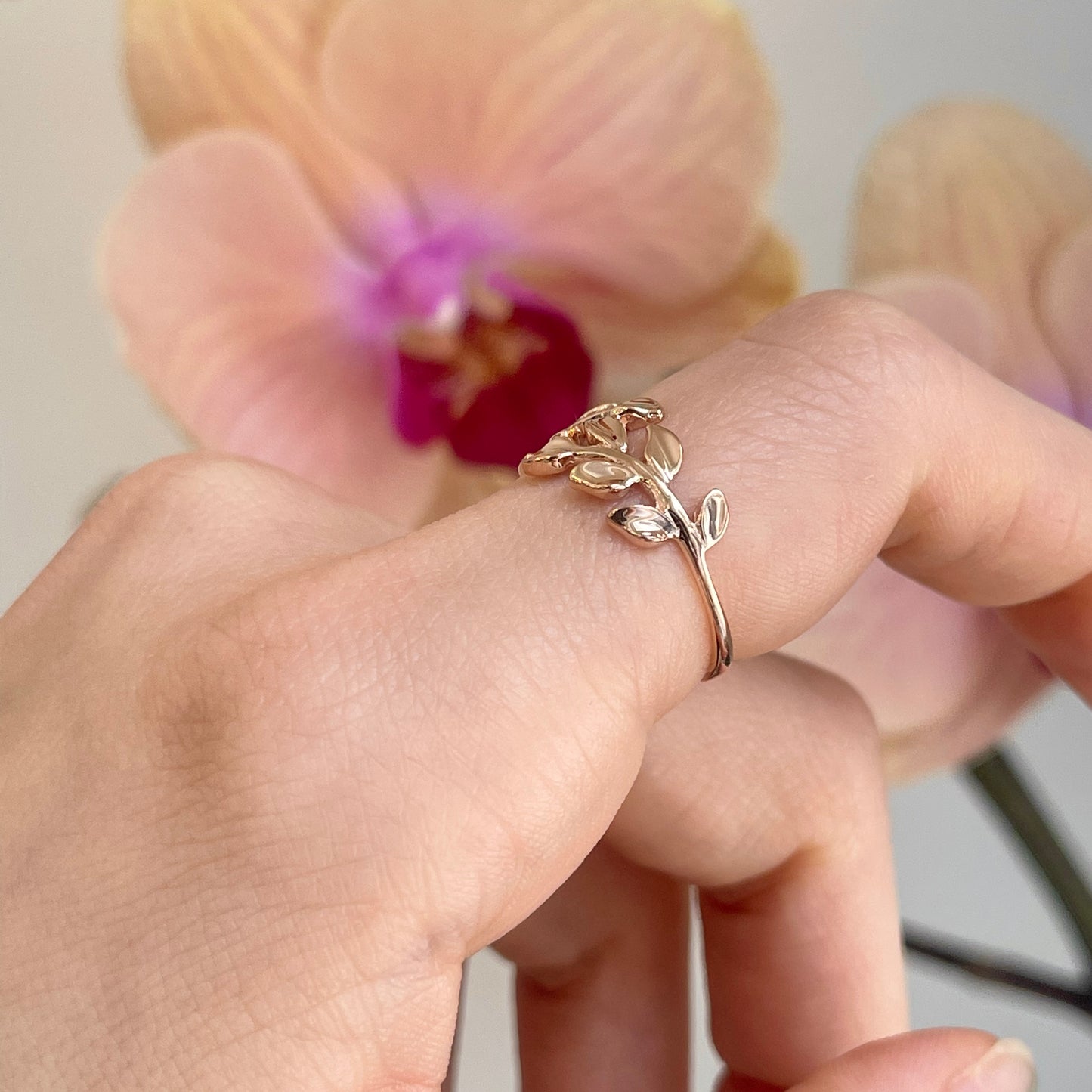 14KT Rose Gold Leaf Vines Band Ring