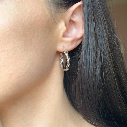 14KT White Gold Twisted 4mm Tube Hoop Earrings 25mm