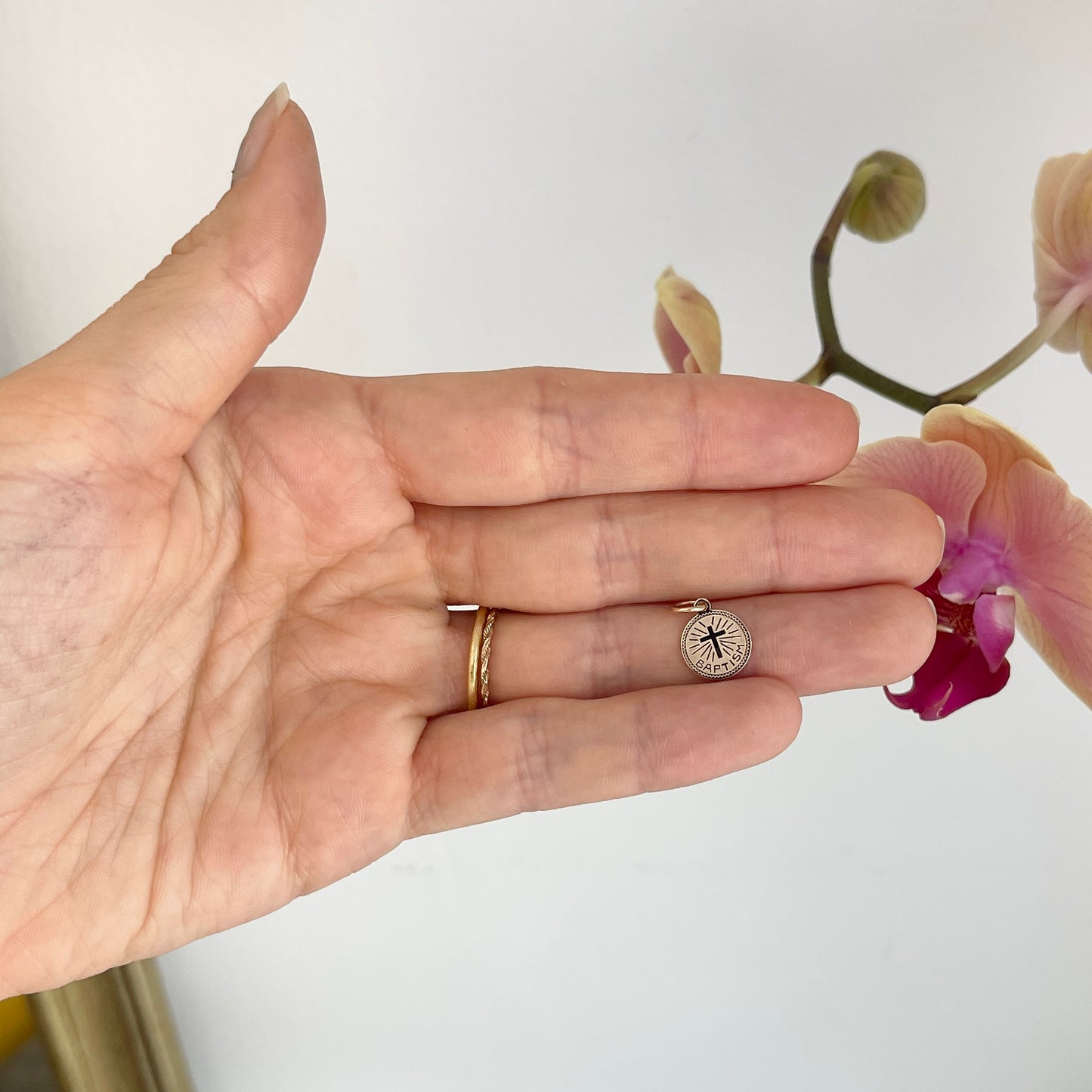 14KT Yellow Gold Round Baptism Cross Medal Pendant 10mm