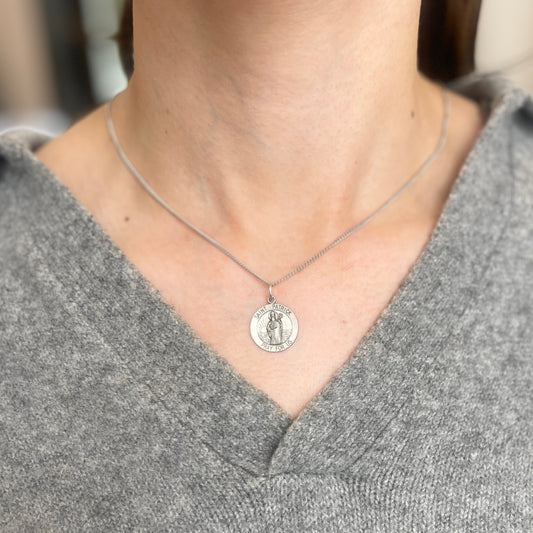 Sterling Silver St Patrick Round Medal Pendant 18mm