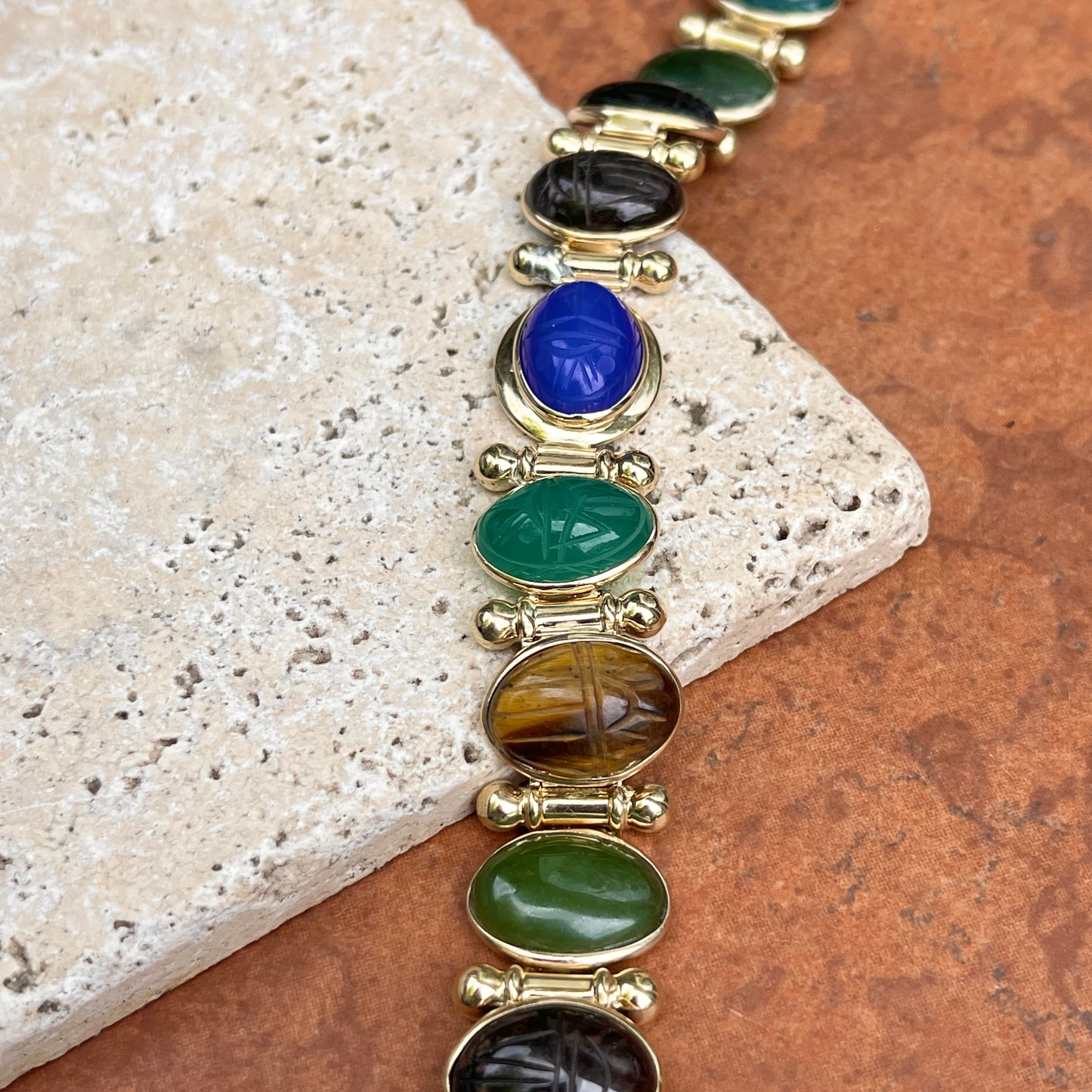 Estate 14KT Yellow Gold Oval Scarob Gemstone Link Bracelet