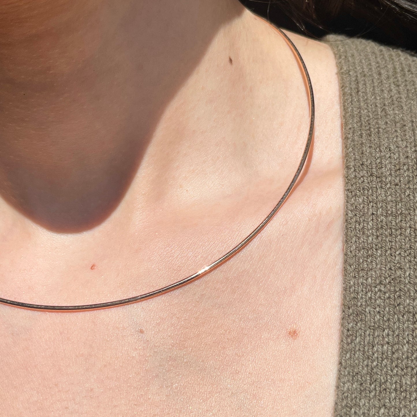 14KT Rose Gold Round 1.5mm Omega Neck Wire Necklace