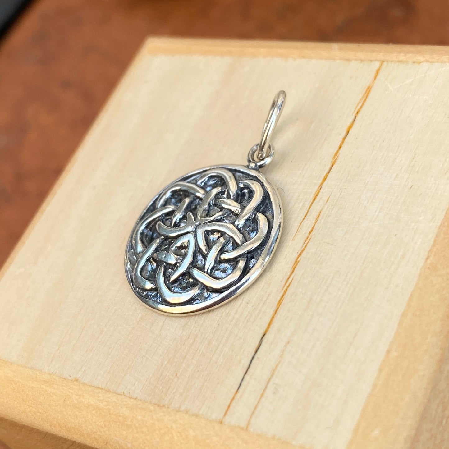 Sterling Silver Irish Celtic Knot Weave Circle Pendant Charm