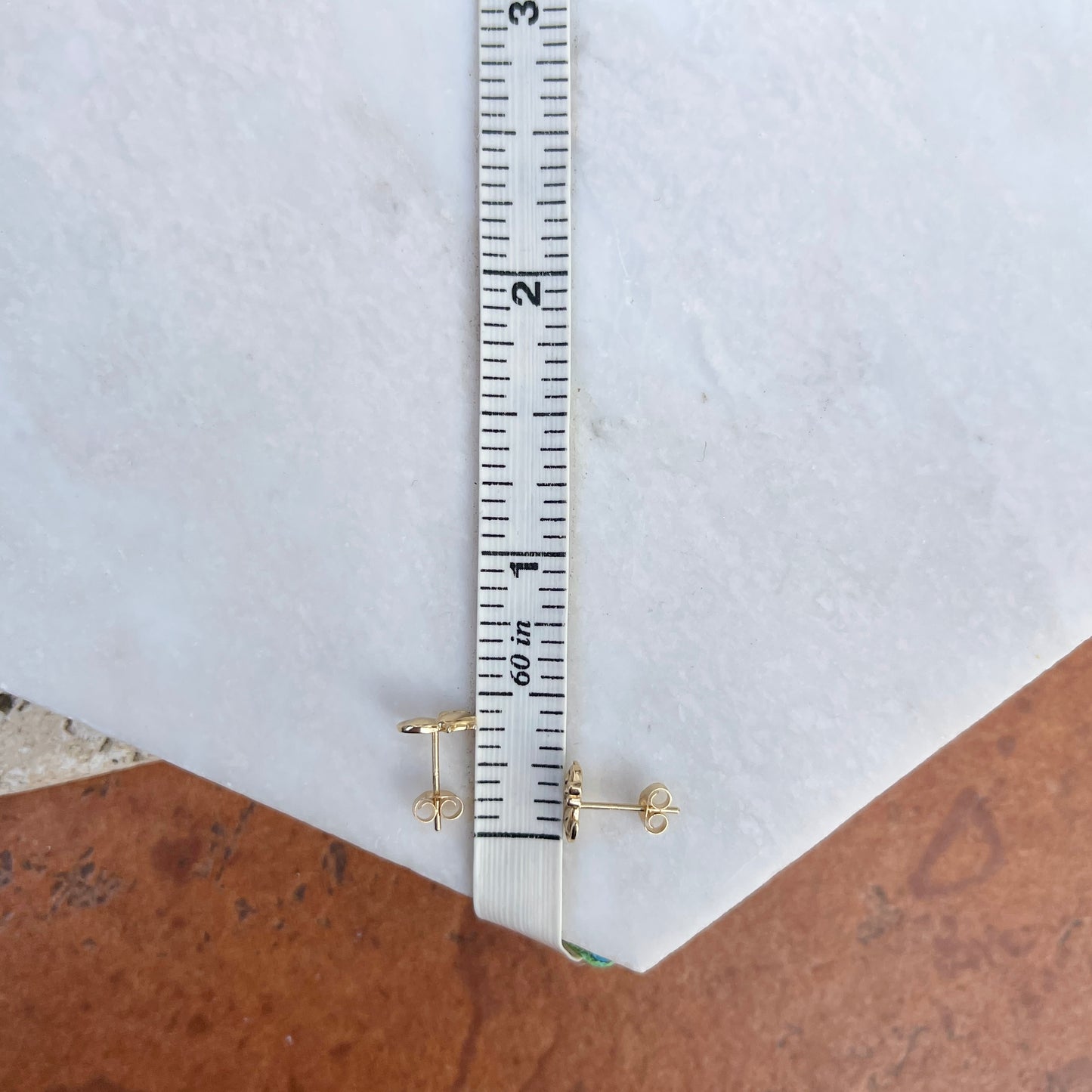 14KT Yellow Laying Kitty Cat Post Stud Earrings