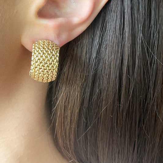 Estate 14KT Yellow Gold Hammered Mesh Weave Omega Earrings