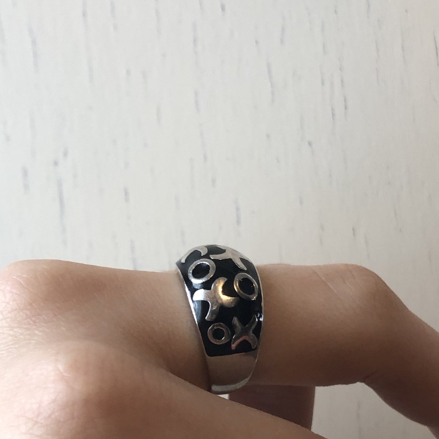 14KT White Gold Black Enamel Dome XOXO Estate Ring, 14KT White Gold Black Enamel Dome XOXO Estate Ring - Legacy Saint Jewelry