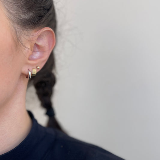 14KT White Gold Round Hinged Huggie Hoop Earrings 9mm