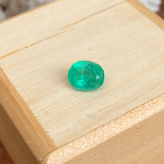 Colombian Emerald Oval Cut Loose Emerald 1.32 CT - Legacy Saint Jewelry