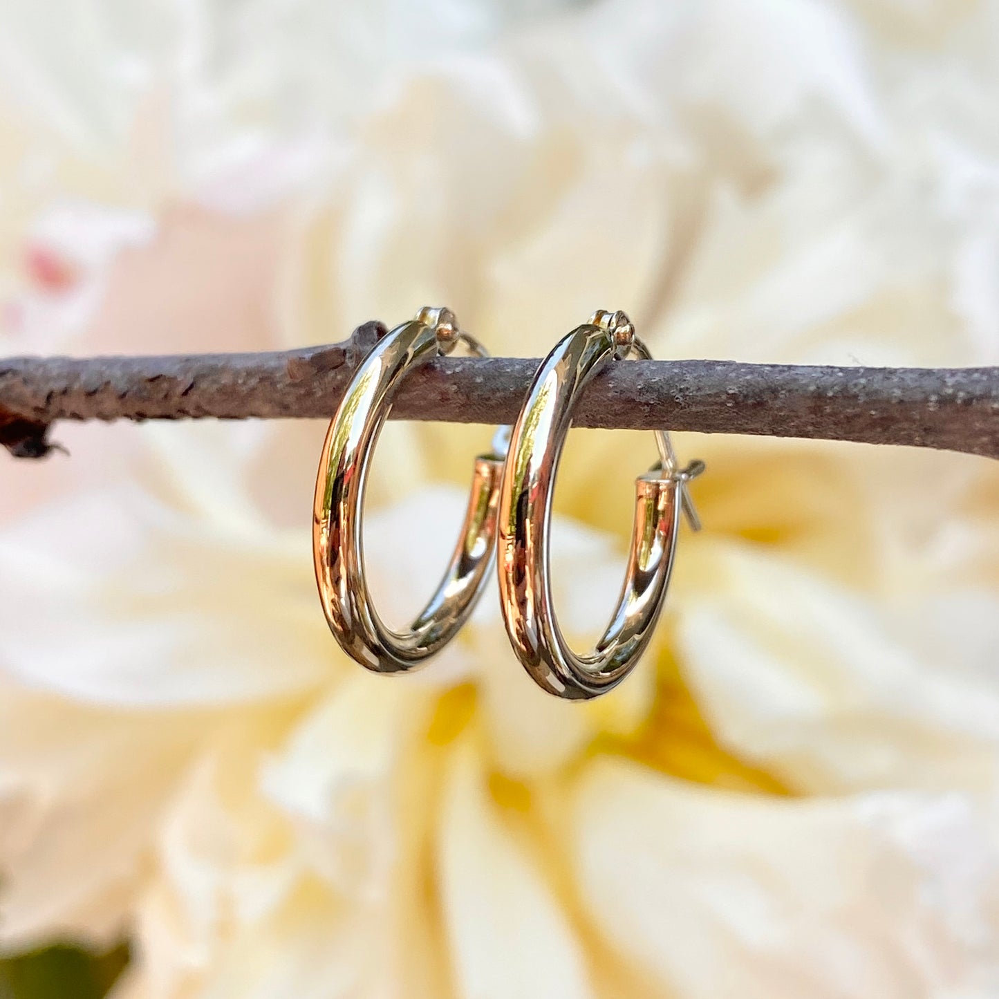 14KT Yellow Gold Polished 2mm Tube Hoop Earrings 15mm, 14KT Yellow Gold Polished 2mm Tube Hoop Earrings 15mm - Legacy Saint Jewelry