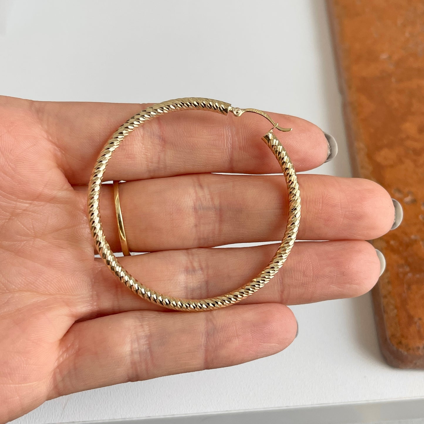 14KT Yellow Gold Diamond-Cut 3mm Tube Round Hoop Earrings 49mm