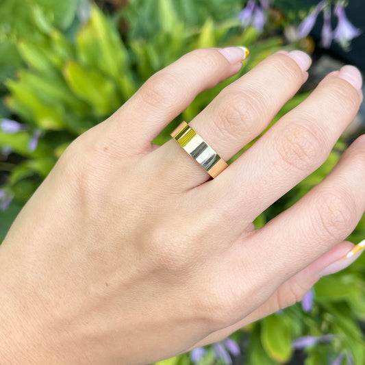 18KT Yellow Gold Flat 6mm Comfort Fit Wedding Cigar Band Ring