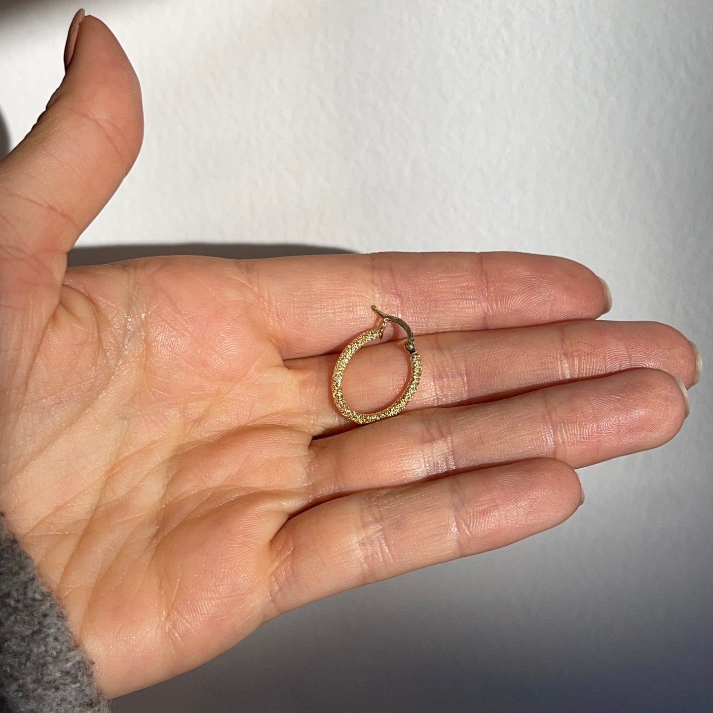 14KT Yellow Gold Textured Matte Oval Hoop Earrings 18mm