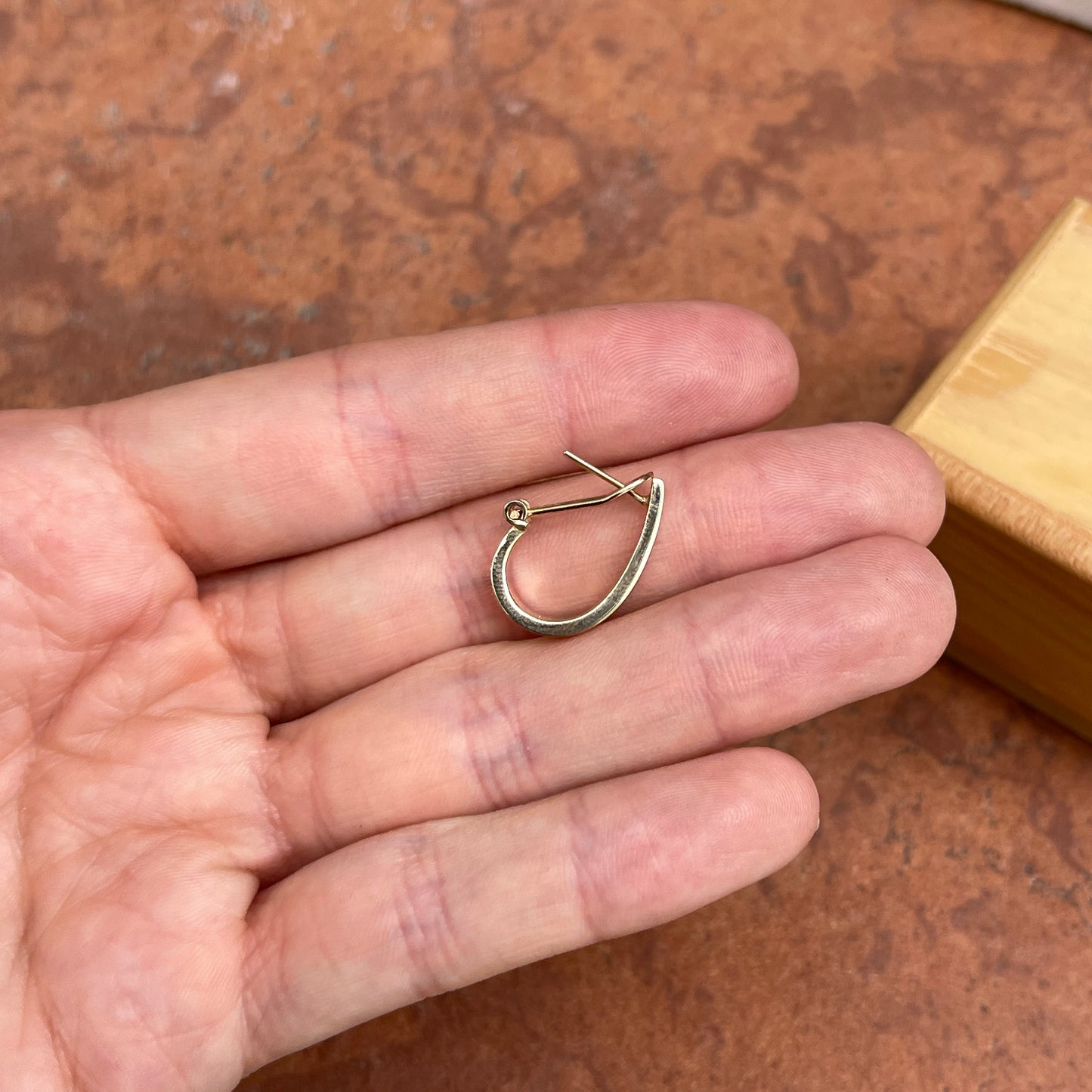 14KT Yellow Gold Tapered J-Shape Omega Hoop Earrings