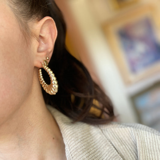 14KT Yellow Gold Scalloped Shrimp Oval Hoop Earrings 41mm