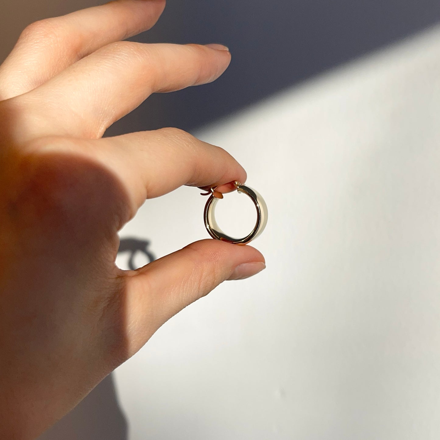 14KT Yellow Gold Chunky Round Hoop Earrings 16mm