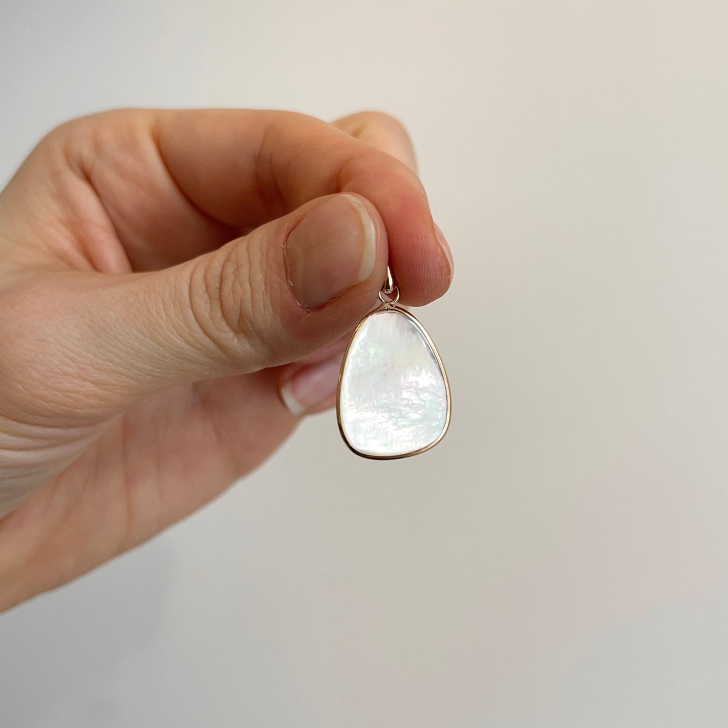 Estate 14KT Yellow Gold Abstract Bezel Mother of Pearl Pendant