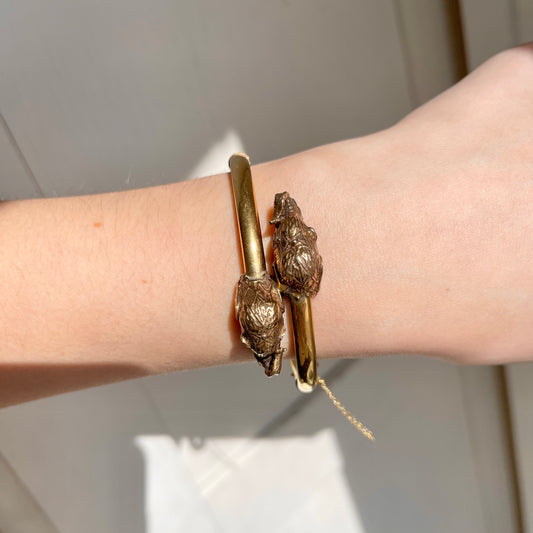 Estate 14KT Yellow Gold Double Elephant Head Emerald Eyes Bangle Bracelet