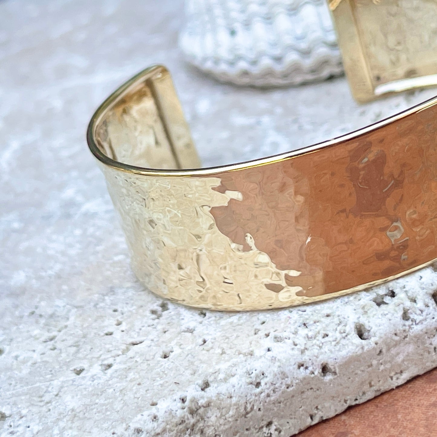 14KT Yellow Gold Hammered Cuff Bangle Bracelet 19mm