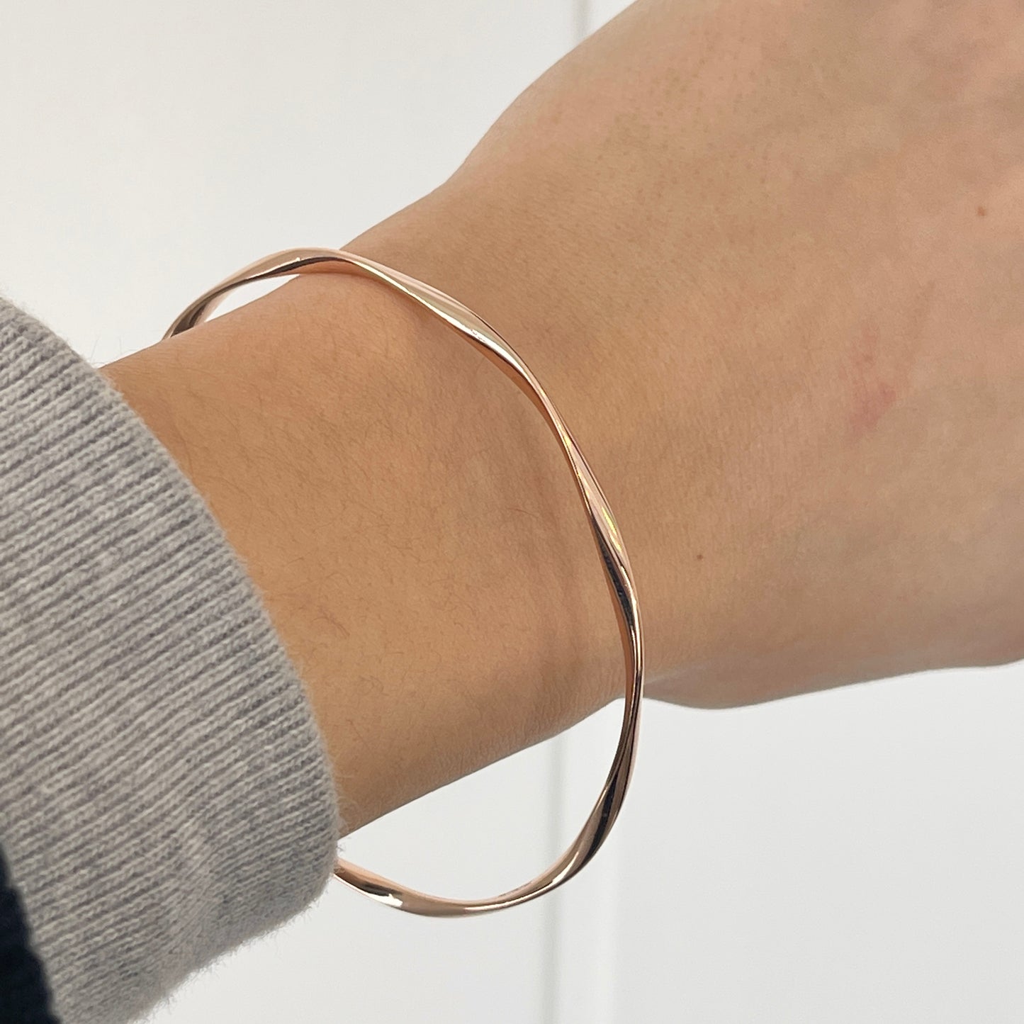 14KT Rose Gold Wave Design Slip On Bangle Bracelet