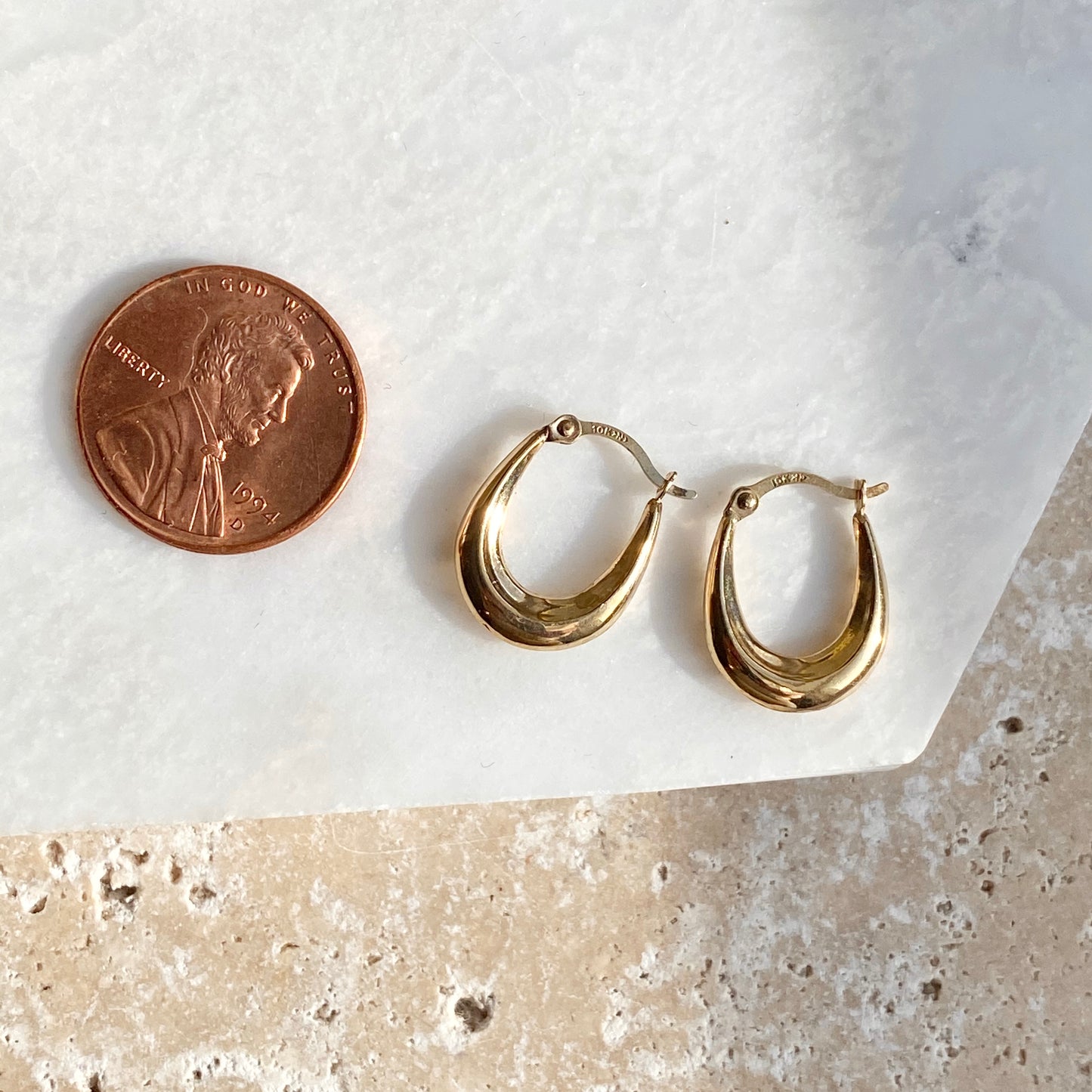 10KT Yellow Gold Polished Mini Hollow Oval Hoop Earrings, 10KT Yellow Gold Polished Mini Hollow Oval Hoop Earrings - Legacy Saint Jewelry