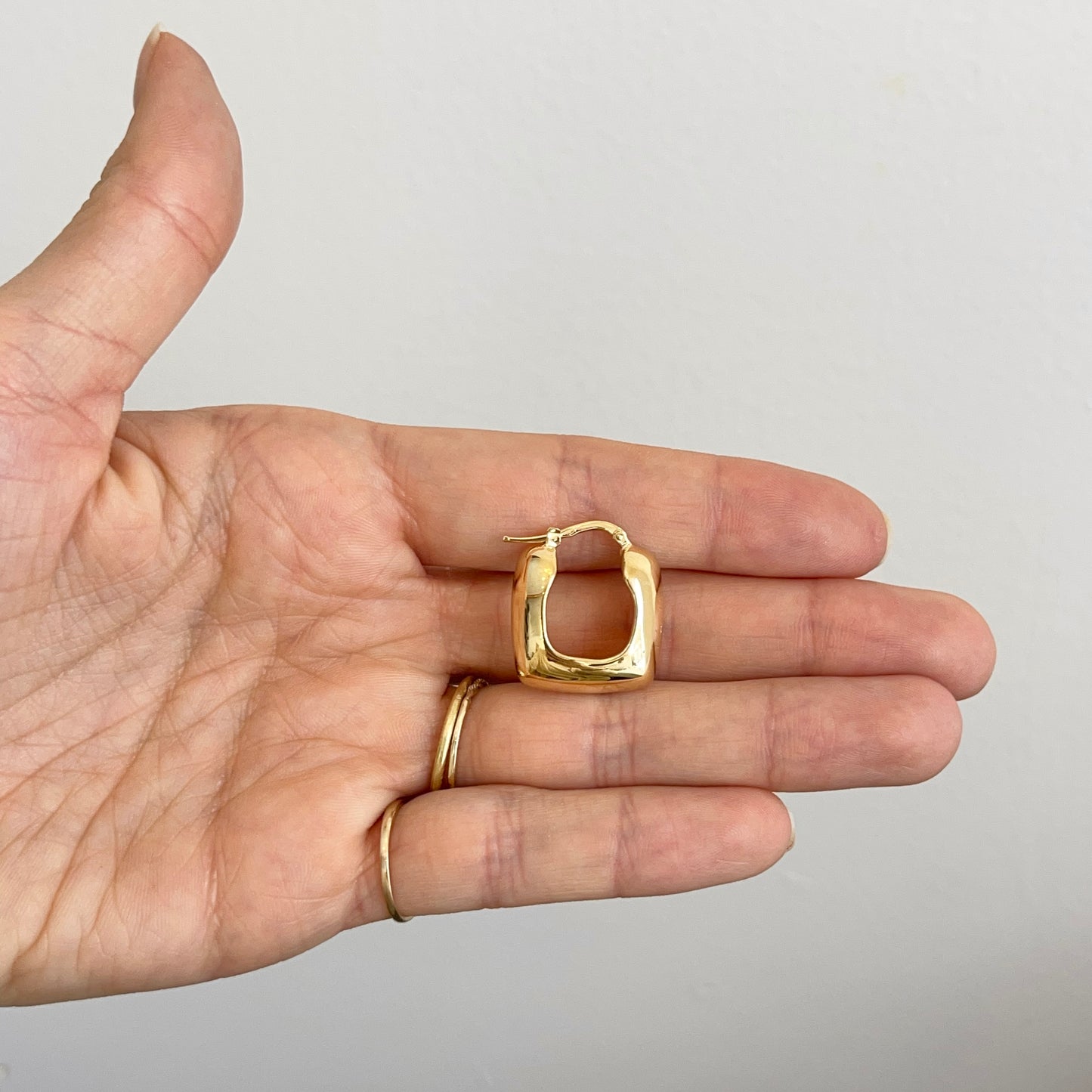 14KT Yellow Gold Squared Hoop Earrings 20mm