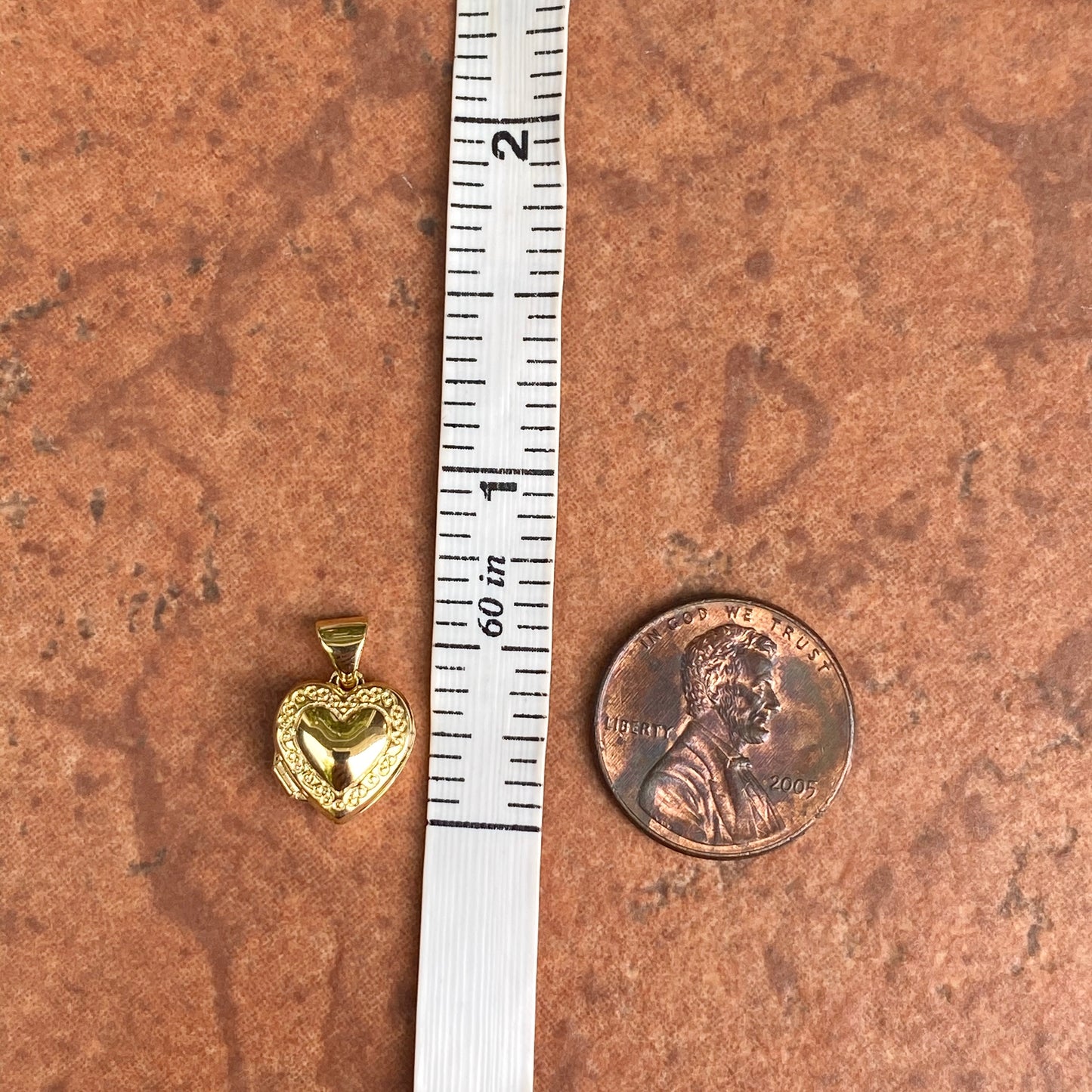 14KT Yellow Gold Polished Detailed Mini Heart Locket Pendant