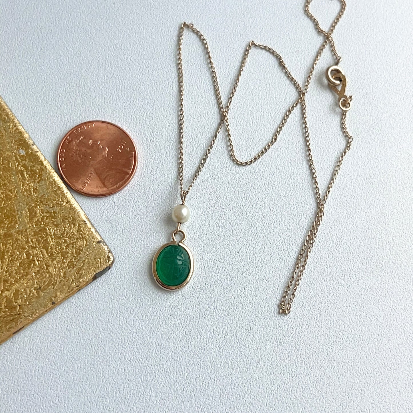 Estate 14KT Yellow Gold Carved Green Chrysoprase + Pearl Lariat Necklace