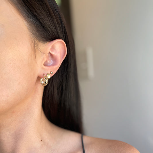 14KT Yellow Gold Tapered Filigree Design Hoop Earrings 16mm