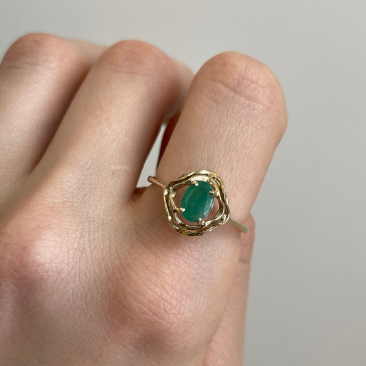 Estate 10KT Yellow Gold Mid-Century Oval .75 CT Emerald Ring