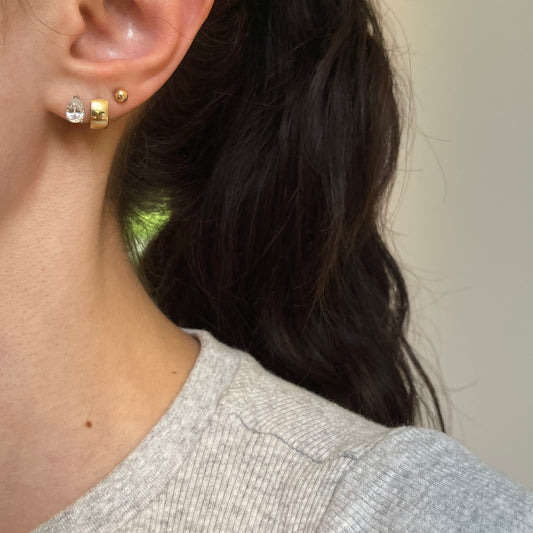 14KT White Gold Pear Shape CZ Stud Post Earrings