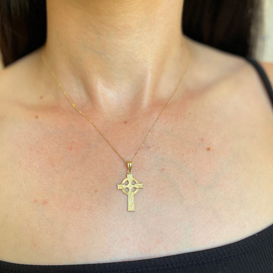 14KT Yellow Gold Textured Celtic Eternity Circle Cross Pendant 25mm