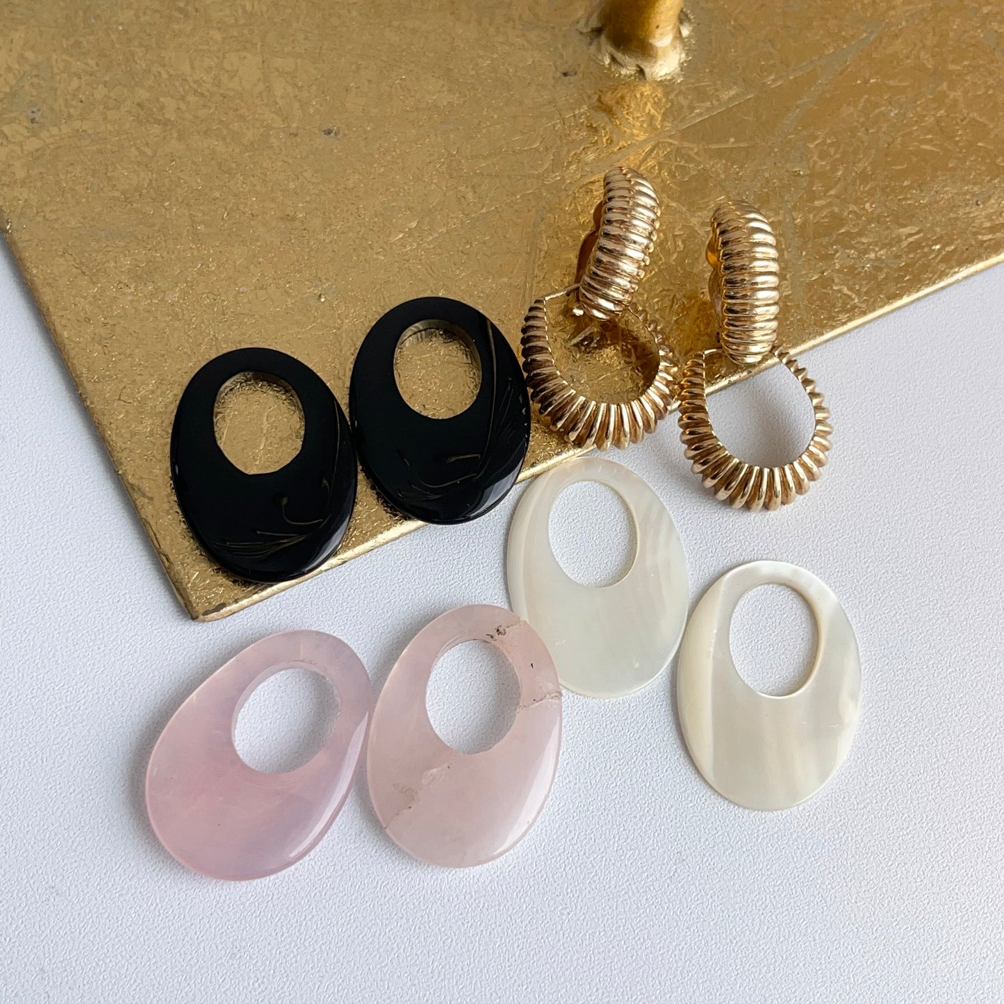 Estate 14KT Yellow Gold Ribbed Omega Back Earrings with 4 Charm Sets - LSJ