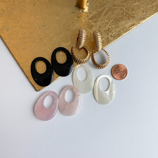 Estate 14KT Yellow Gold Ribbed Omega Back Earrings with 4 Charm Sets