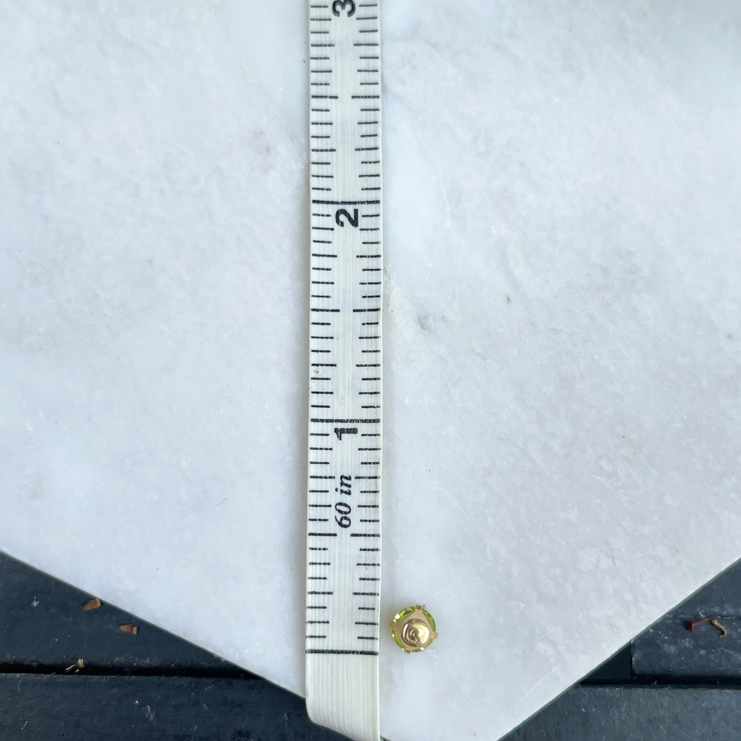 14KT Yellow Gold Round 5mm Peridot Stud Earrings