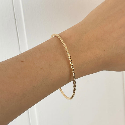 14KT Yellow Gold Twisted 2.5mm Slip On Bangle Bracelet