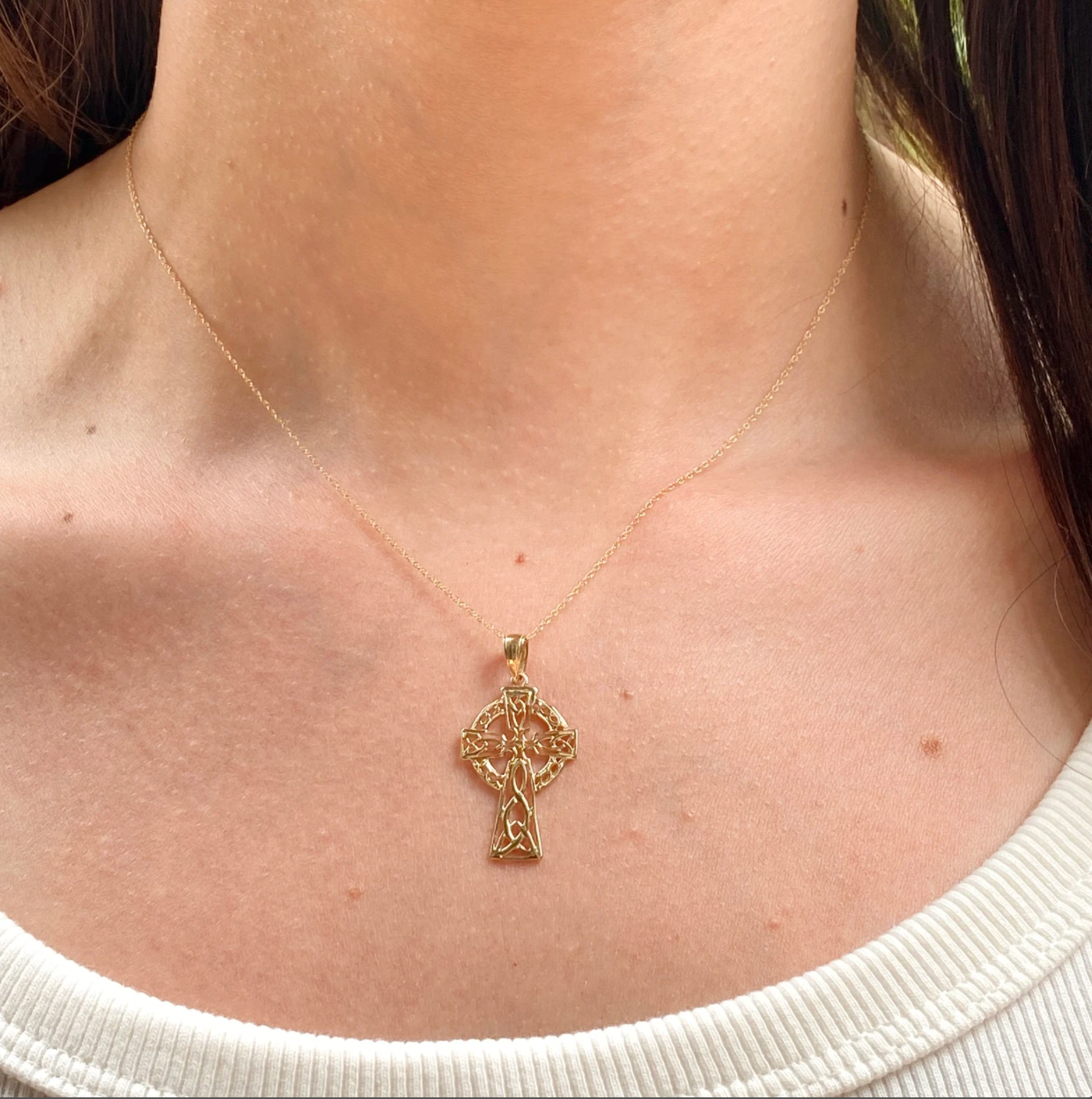 14KT Yellow Gold Celtic Open Knot Eternity Circle Pendant