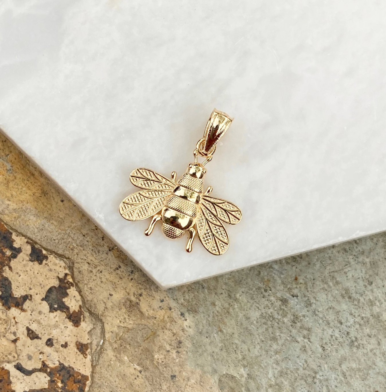 14KT Yellow Gold Detailed Bumble Bee Pendant Charm – LSJ