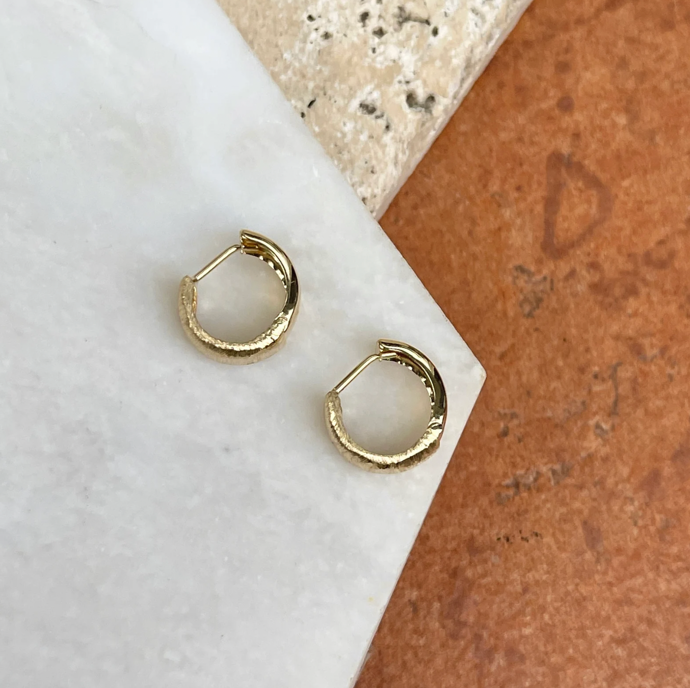 14KT Yellow Gold Textured Hinged Huggie Hoop Earrings 13mm