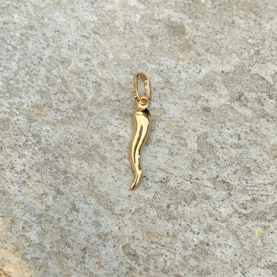 14KT Yellow Gold 3D Italian Horn "Cornicello" Pendant Charm 20mm, 14KT Yellow Gold 3D Italian Horn "Cornicello" Pendant Charm 20mm - Legacy Saint Jewelry