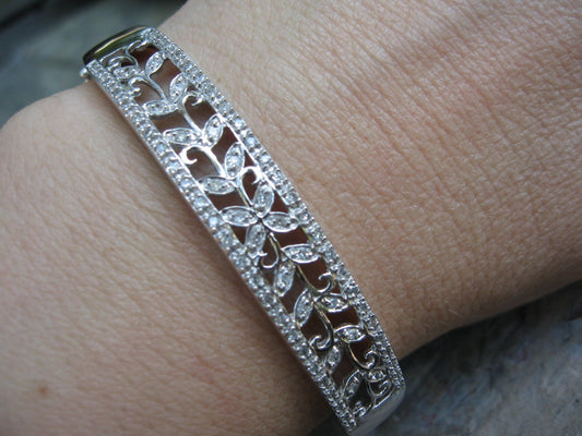 Estate 10KT White Gold + Pave Diamond Filigree Leaves Bangle Bracelet - Legacy Saint Jewelry