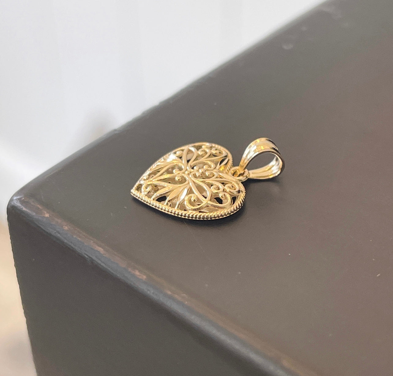 14KT Yellow Gold + White Gold Filigree Reversible Heart Pendant Charm