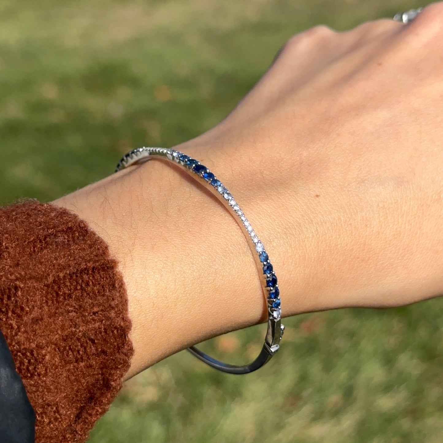 14KT White Gold Ombré Blue Sapphire Bangle Bracelet