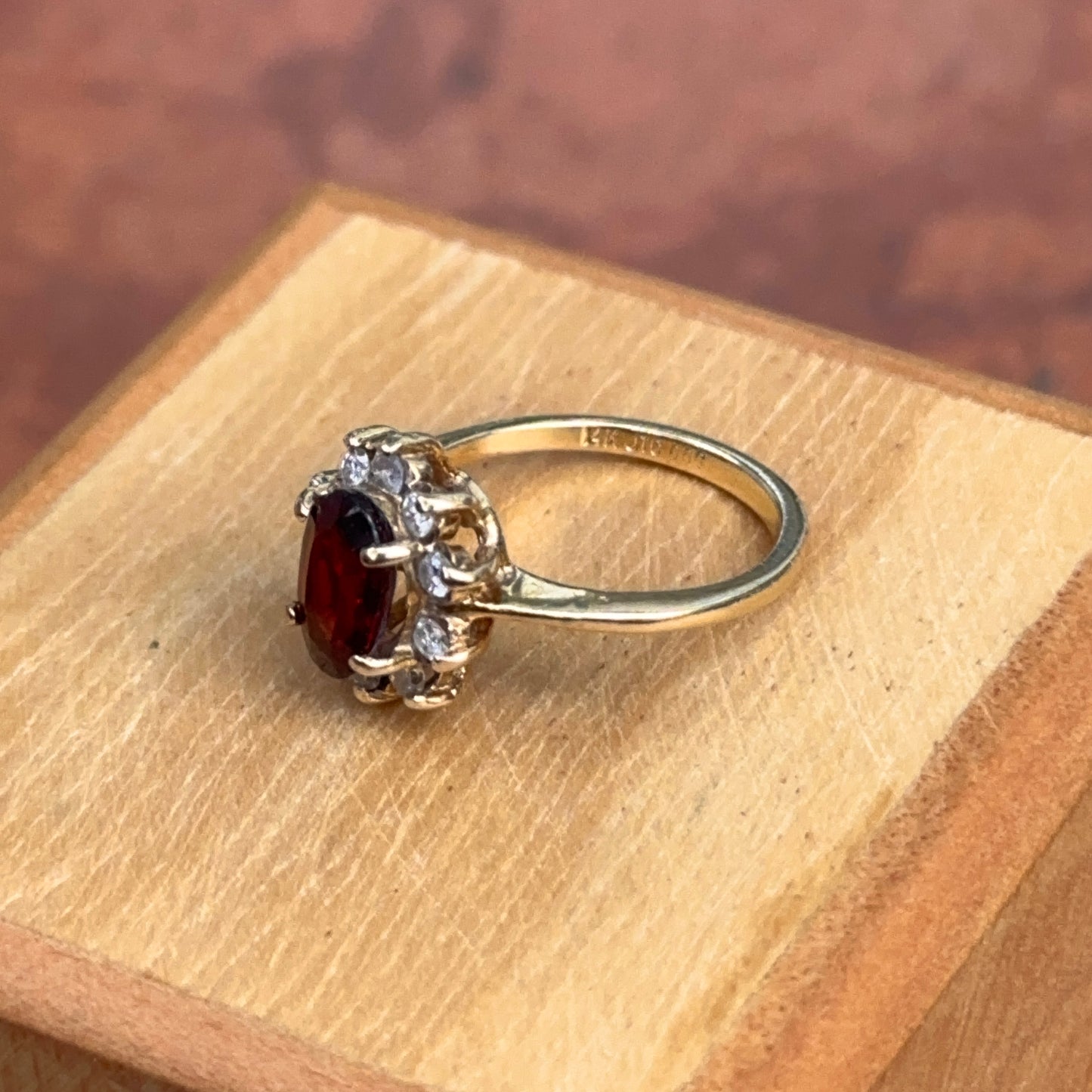 Estate 14KT Yellow Gold Oval Garnet Halo Diamond Ring