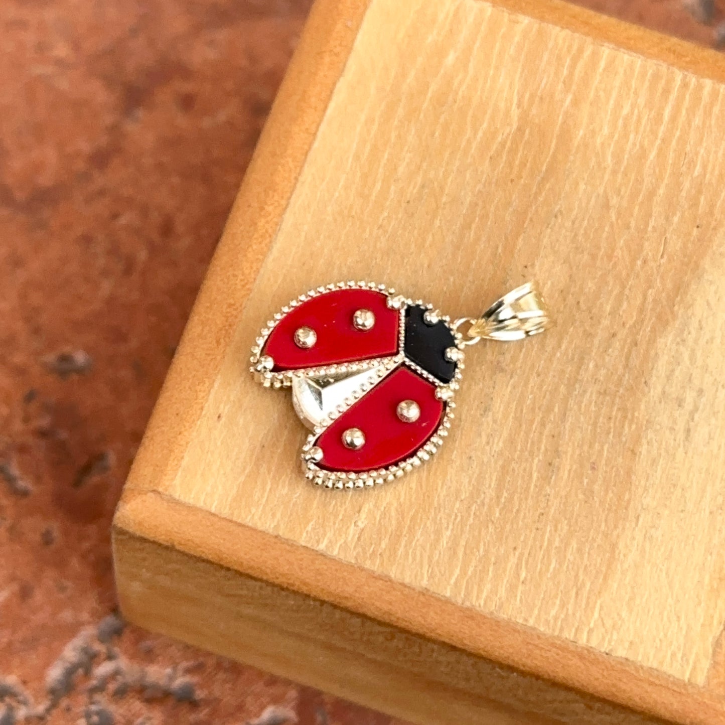 14KT Yellow Gold Red Enamel Ribbed Ladybug Pendant