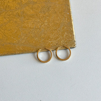 14KT Yellow Gold Thin Solid Round Hoop Earrings 15mm