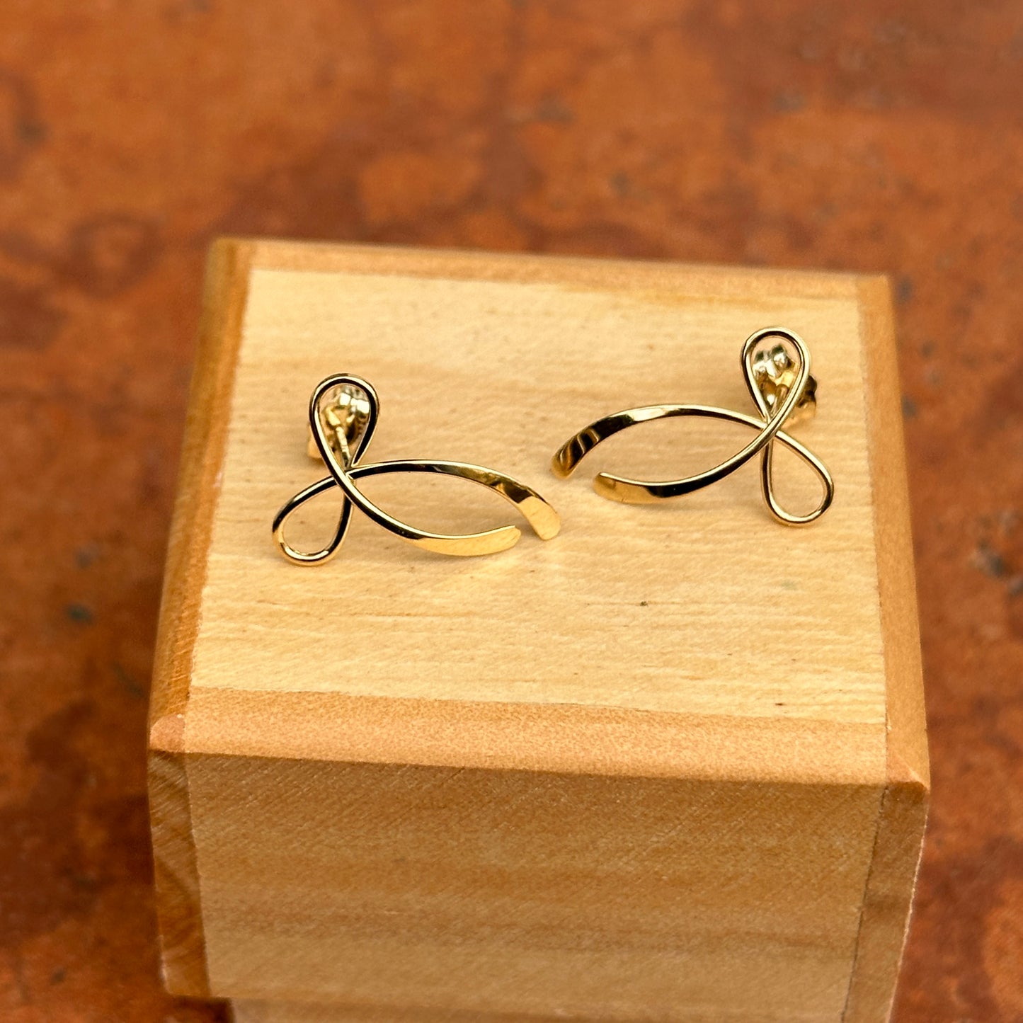 14KT Yellow Gold Bow Stud Earrings