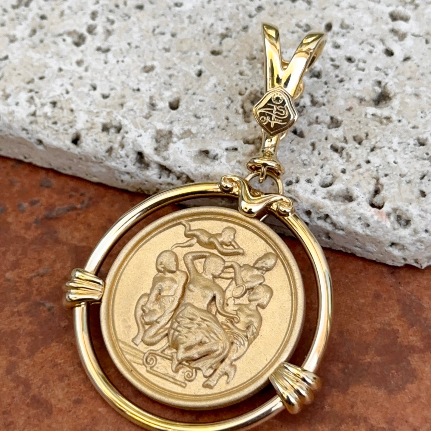 Estate 18KT Yellow Gold Matte Byzantine Round Pendant Enhancer