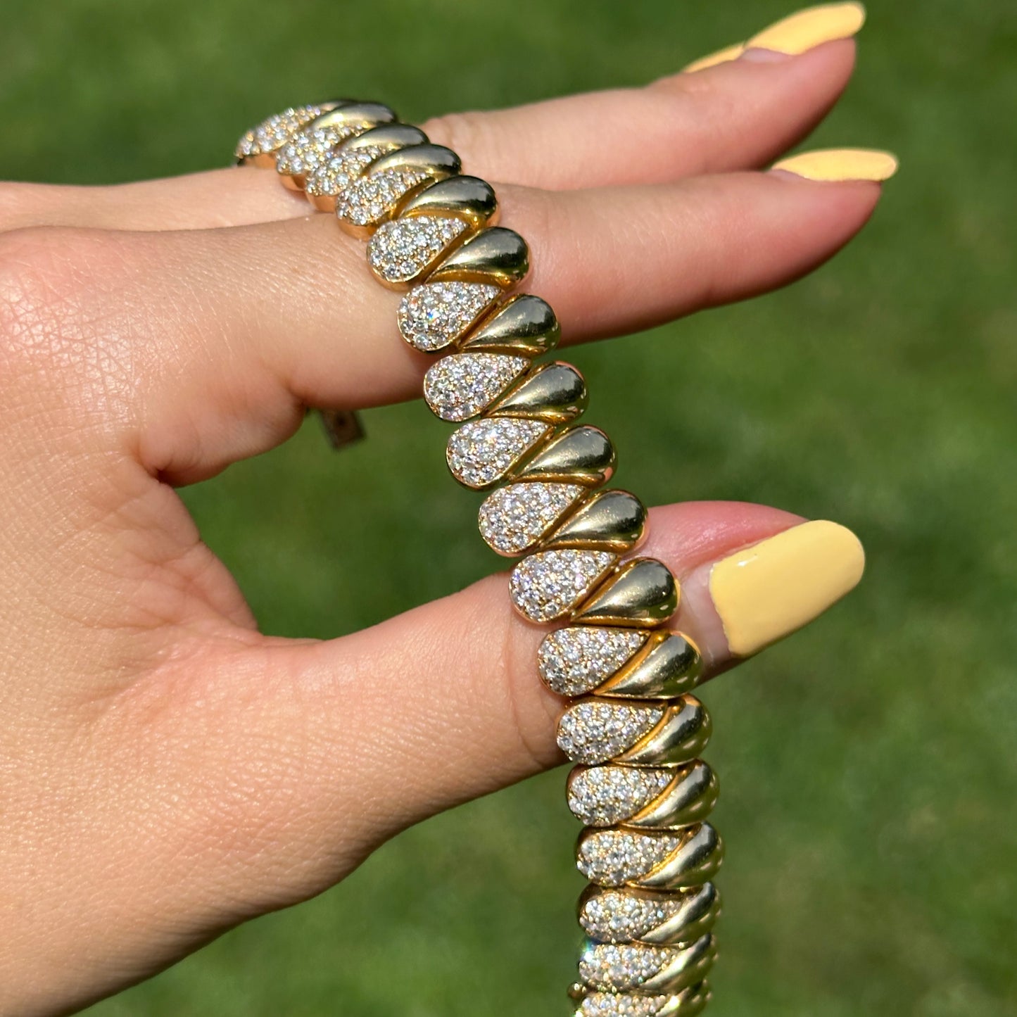 Estate 18KT Yellow Gold 4 CT Diamond Teardrop Flexible Links Bracelet