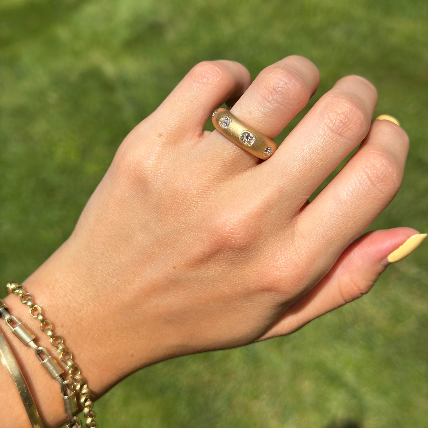 Estate 18KT Yellow Gold Multi-Shape Diamond Bezel Matte Band Ring
