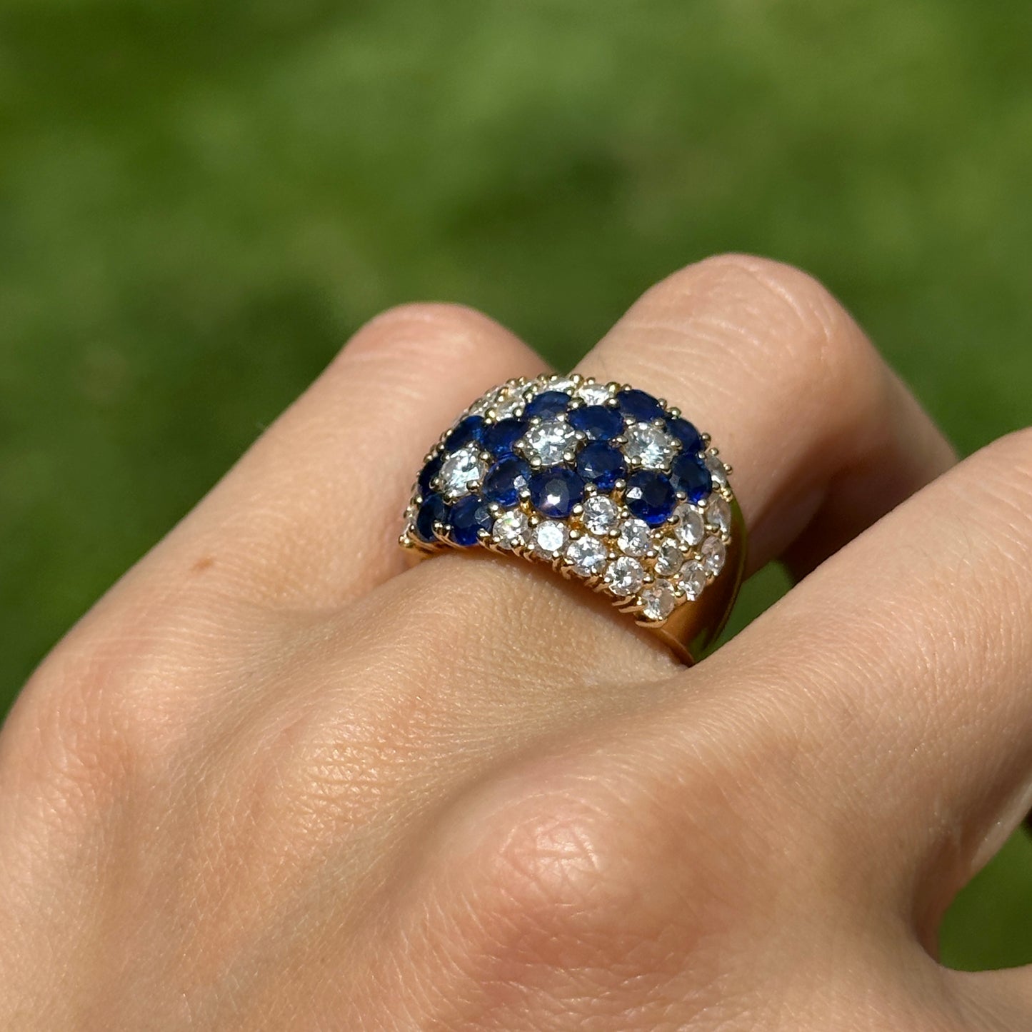 Estate 18KT Yellow Gold Blue Sapphire + Diamond Flower Band Ring